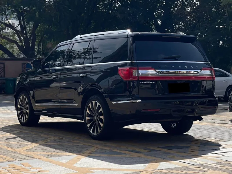 Lincoln Navigator — фото 9