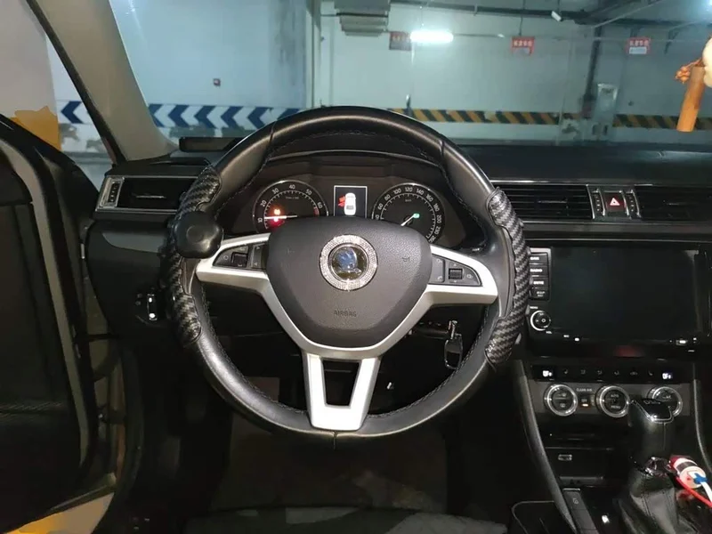 Skoda Superb — фото 11