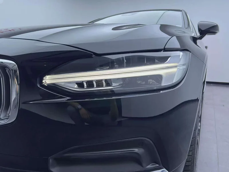 Volvo S90 — фото 17