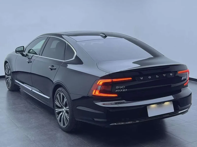 Volvo S90 — фото 4