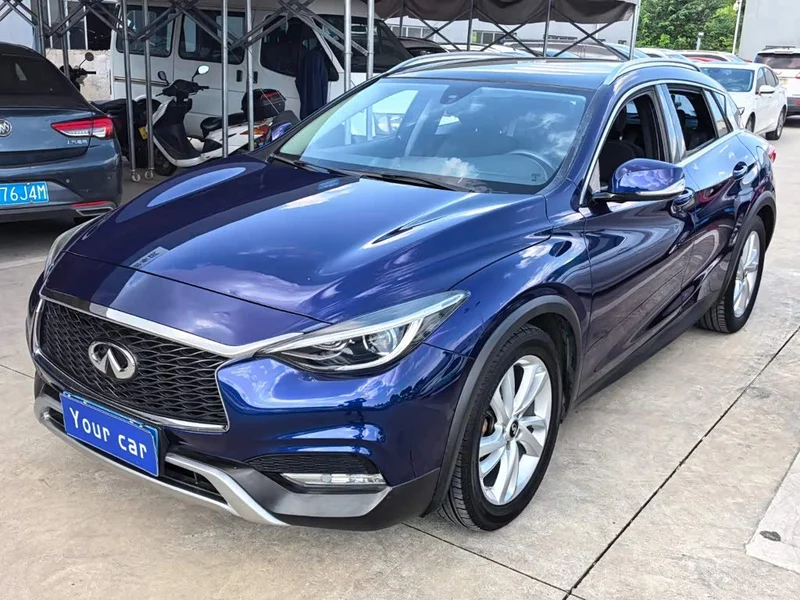 Infiniti QX30 — фото 1