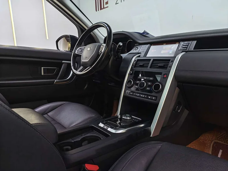 Land Rover Discovery — фото 16