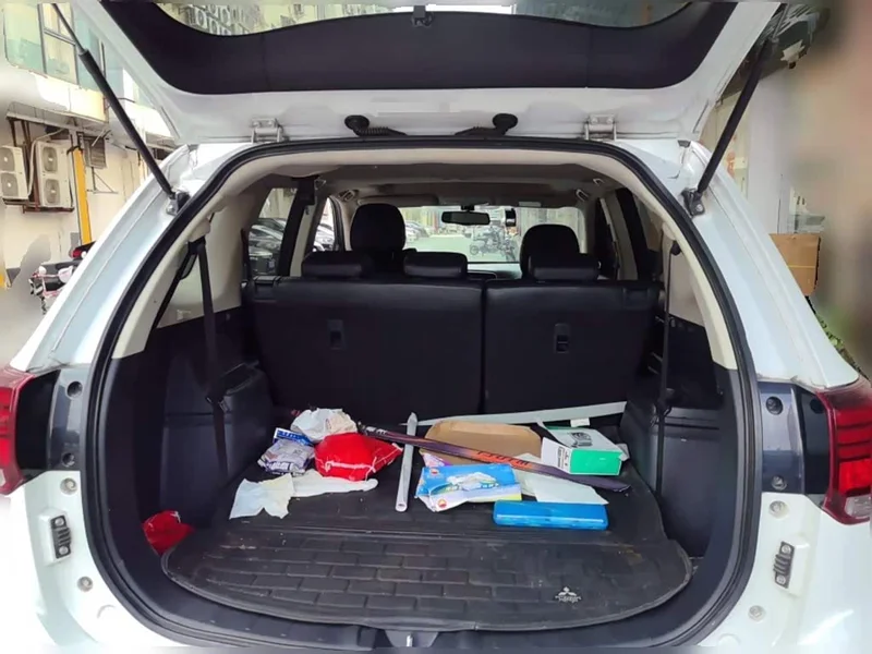 Mitsubishi Outlander — фото 20
