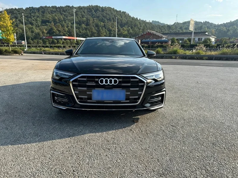 Audi A6L — фото 2