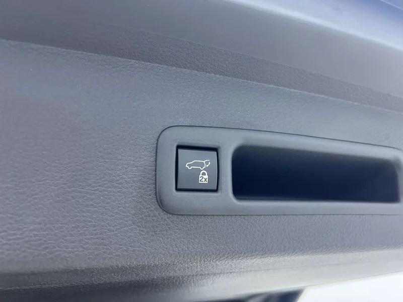 Toyota Sienna — фото 17