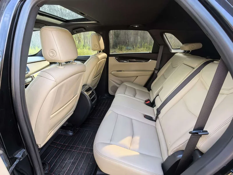 Cadillac XT5 — фото 13