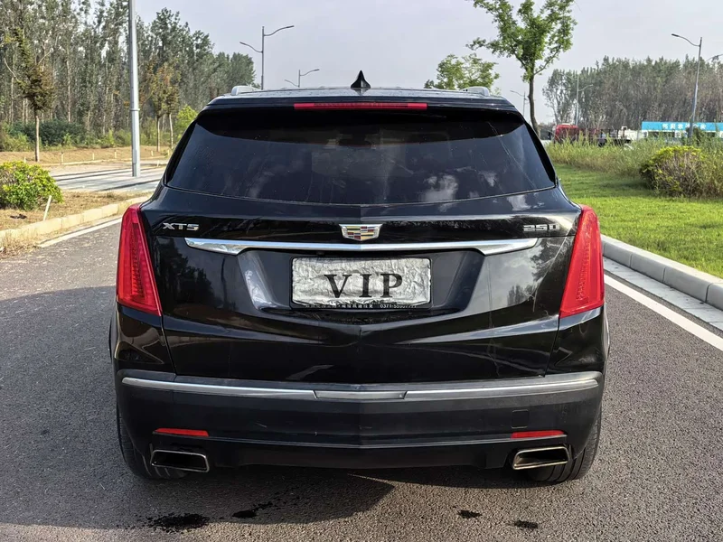 Cadillac XT5 — фото 22