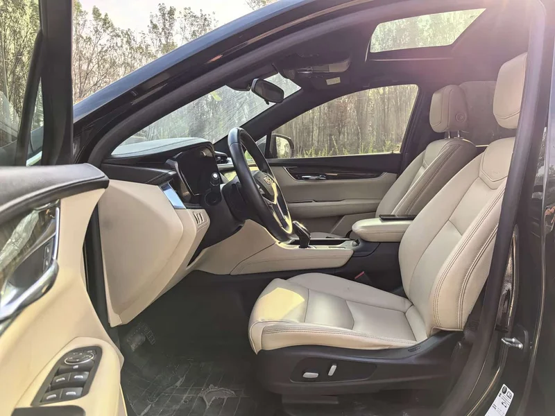 Cadillac XT5 — фото 8