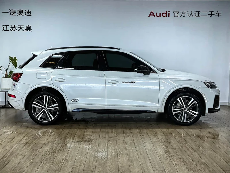 Audi Q5L — фото 3
