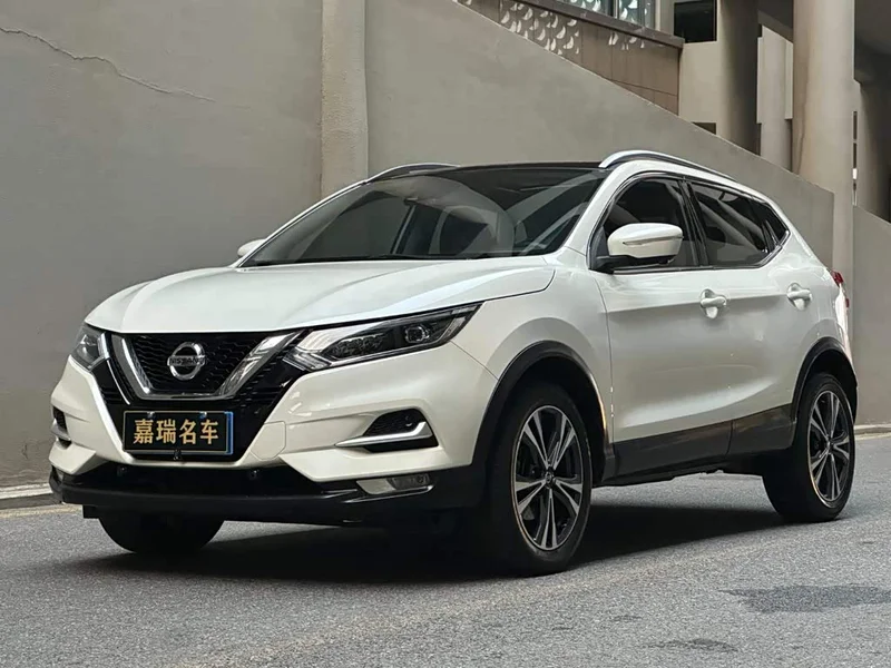 Nissan Qashqai — фото 1