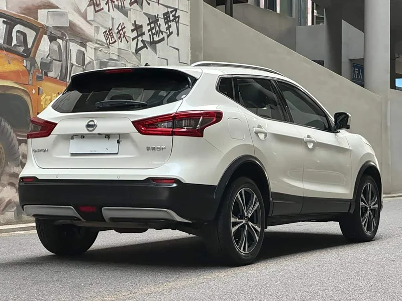 Nissan Qashqai — фото 5