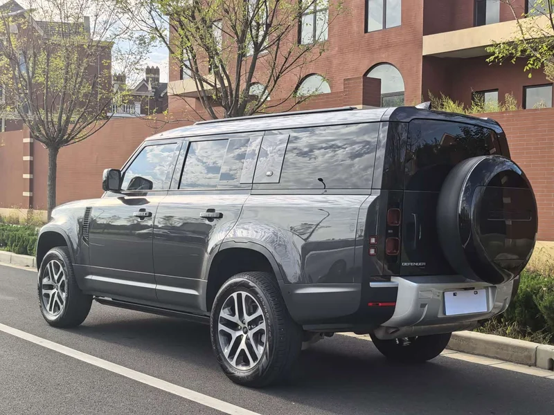 Land Rover Defender — фото 15