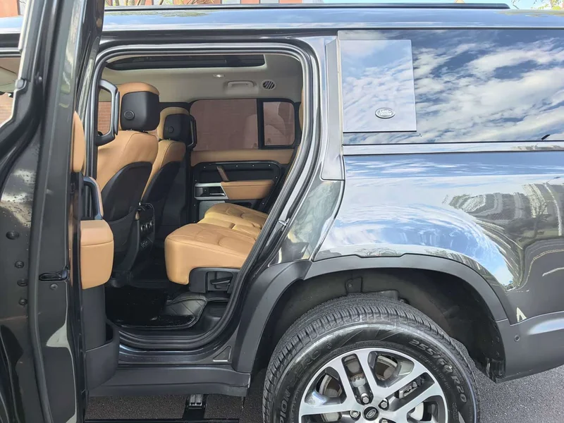 Land Rover Defender — фото 10