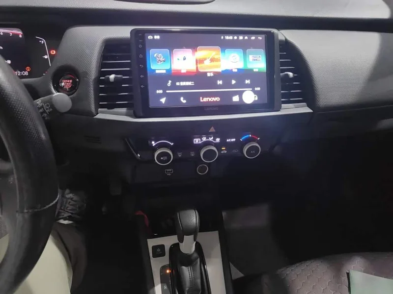 Honda Fit — фото 9