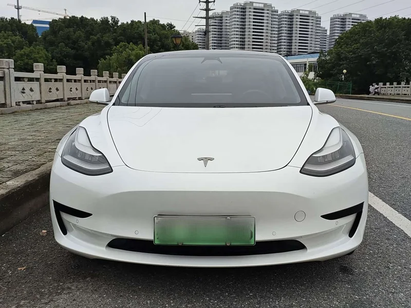 Tesla Model 3 — фото 2