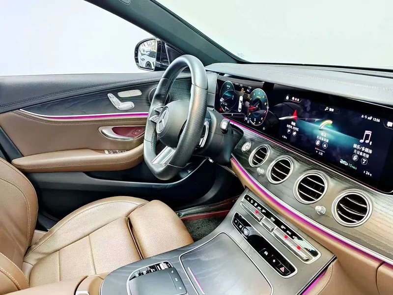 Mercedes-Benz E-Class — фото 11