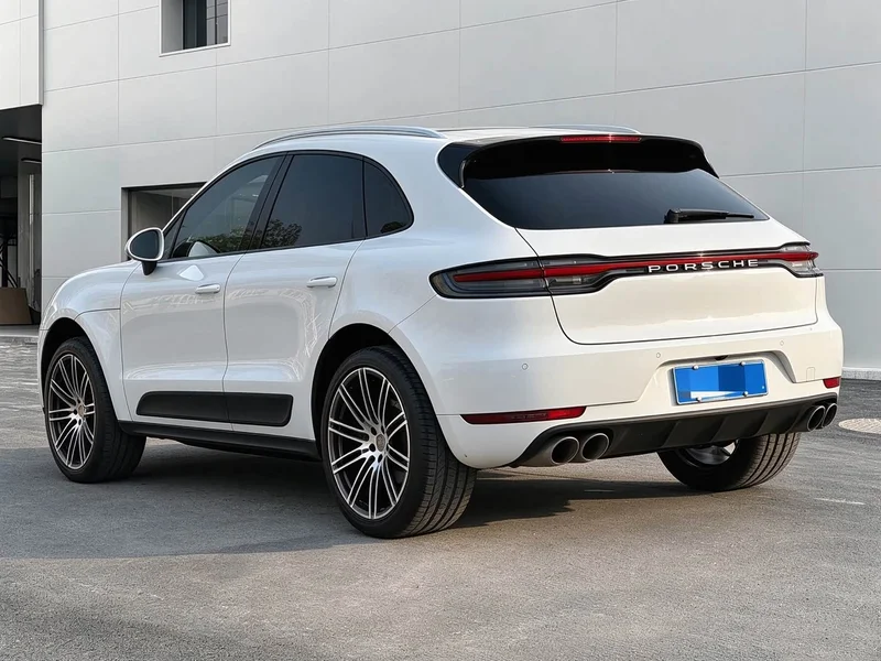 Porsche Macan — фото 21