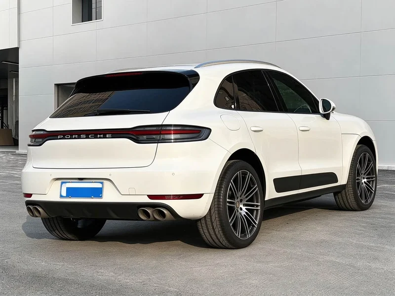 Porsche Macan — фото 23