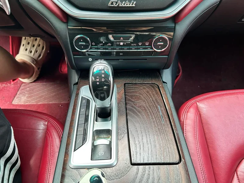 Maserati Ghibli — фото 11