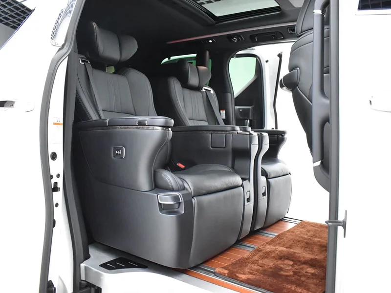 Toyota Alphard — фото 20