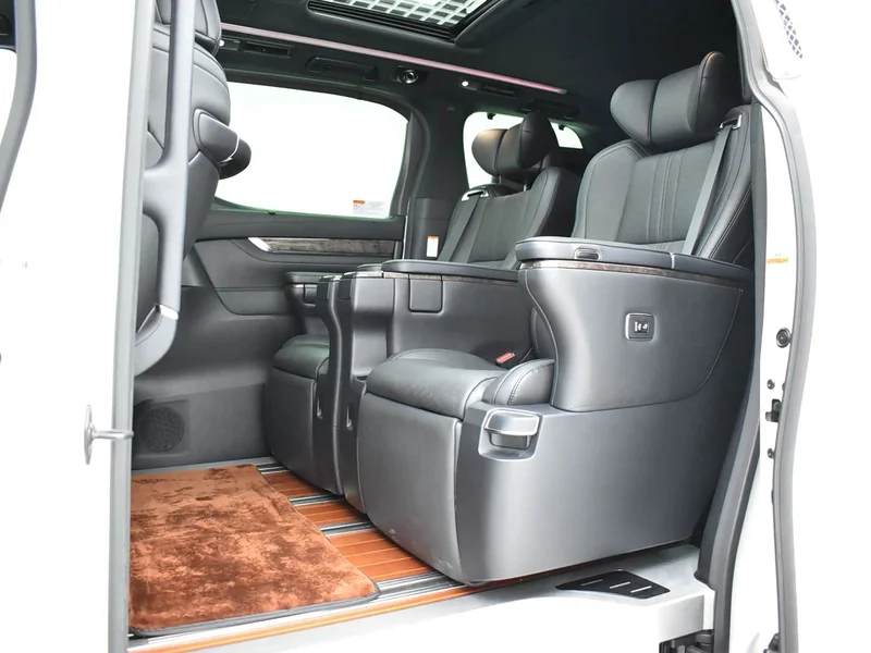 Toyota Alphard — фото 21
