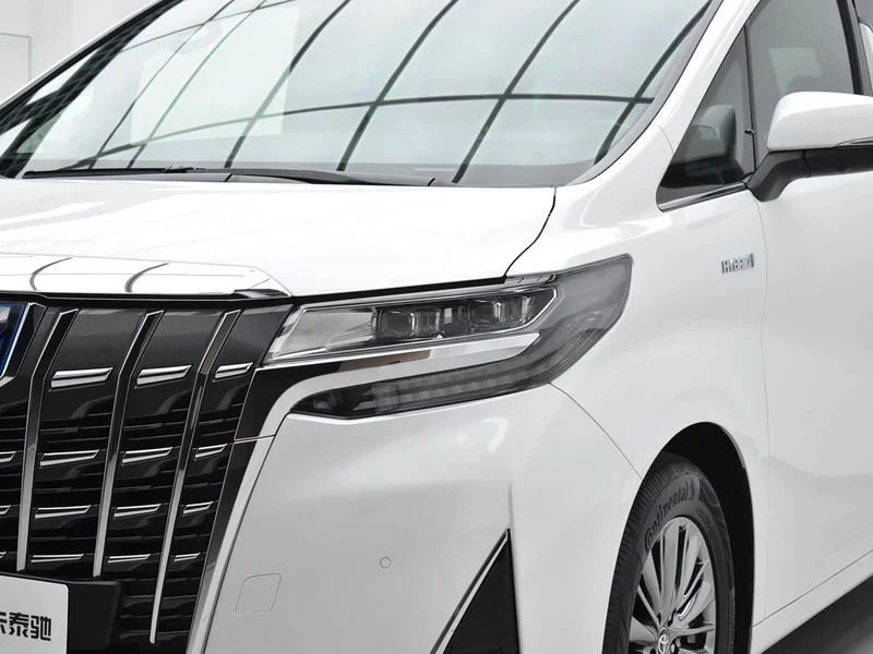 Toyota Alphard — фото 4