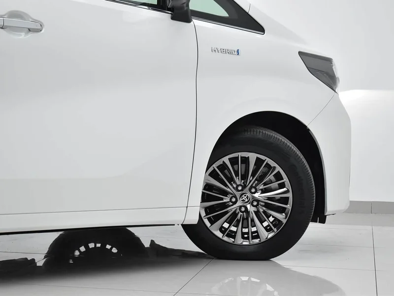 Toyota Alphard — фото 5