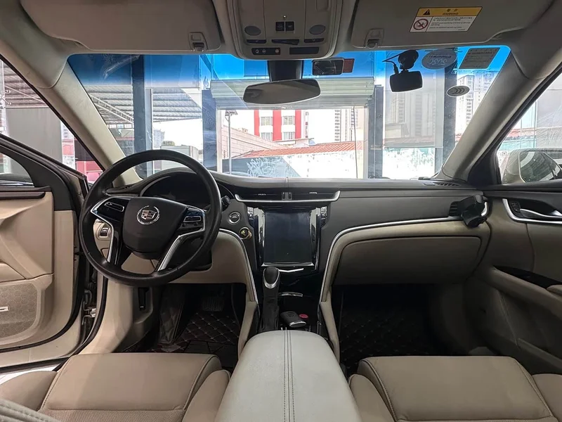 Cadillac XTS — фото 13