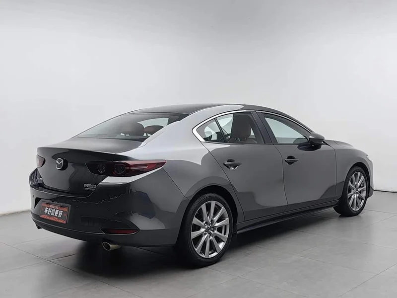 Mazda 3 Axela — фото 2