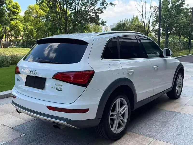 Audi Q5 — фото 12