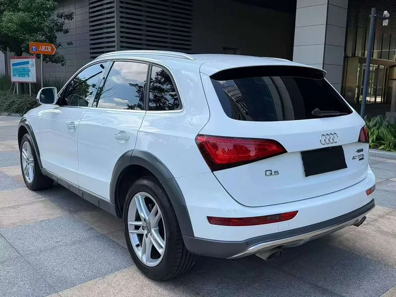 Audi Q5 — фото 10