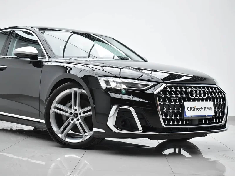 Audi A8 — фото 5