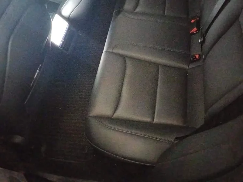 Tesla Model 3 — фото 11