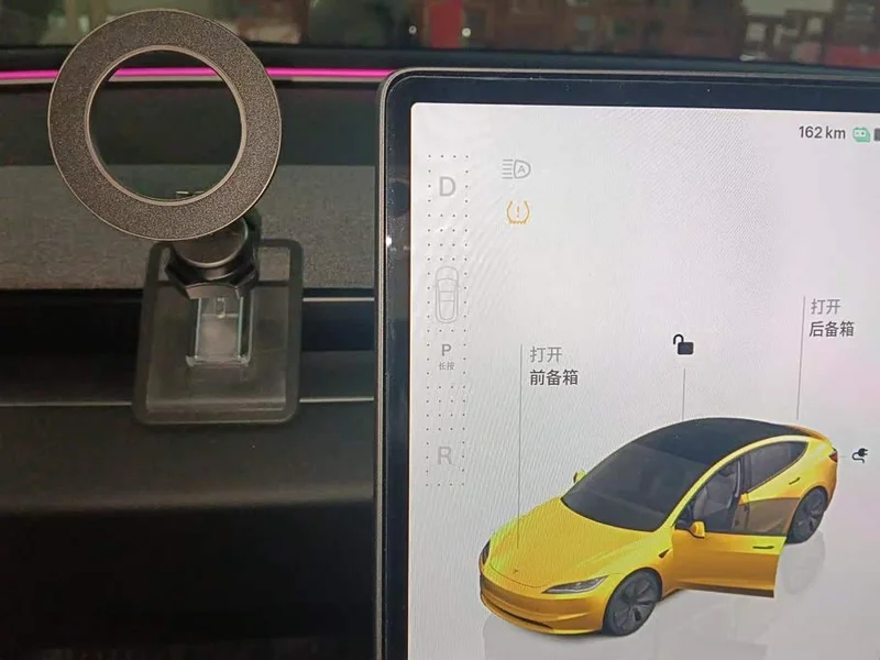 Tesla Model 3 — фото 16