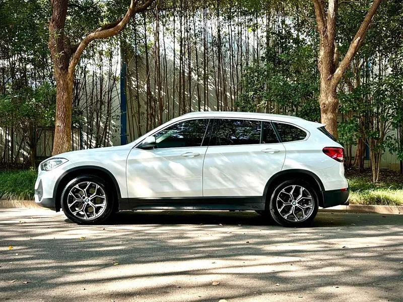 BMW X1 — фото 3