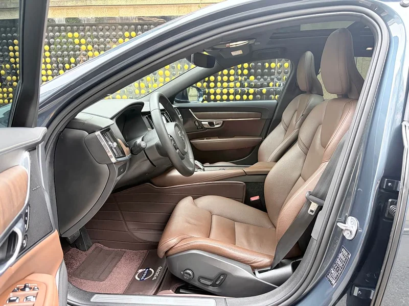 Volvo S90 — фото 15