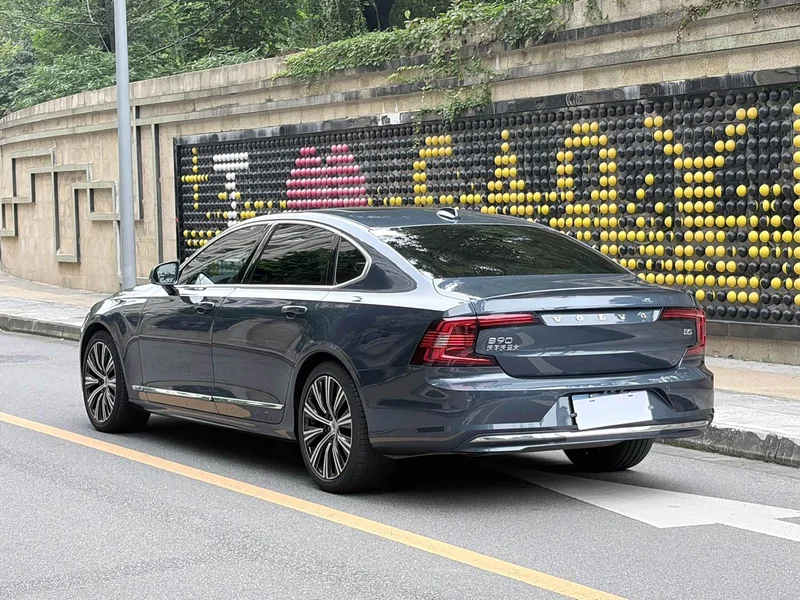 Volvo S90 — фото 4