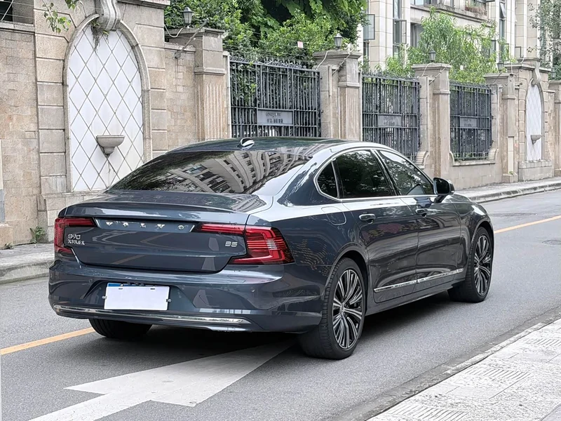 Volvo S90 — фото 6