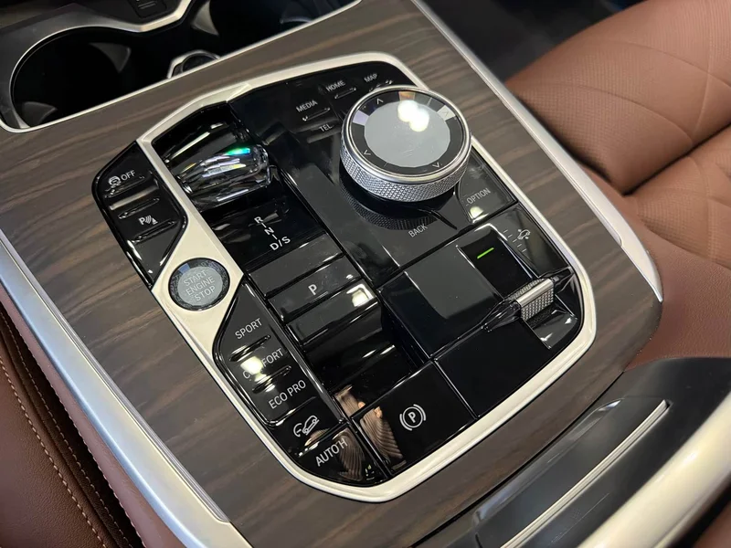BMW X7 — фото 11