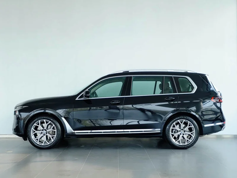 BMW X7 — фото 12