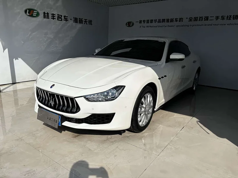 Maserati Ghibli — фото 1