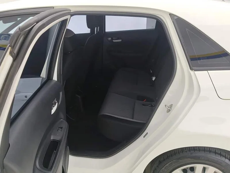 Honda Fit — фото 11