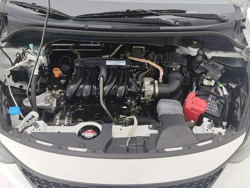 Honda Fit — фото 10
