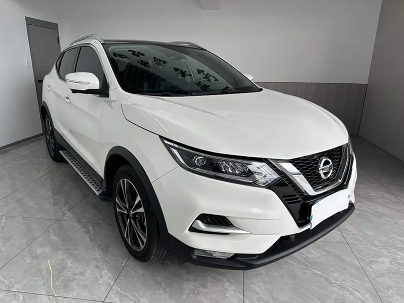 Nissan Qashqai — фото 1