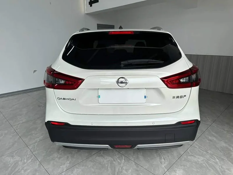 Nissan Qashqai — фото 5