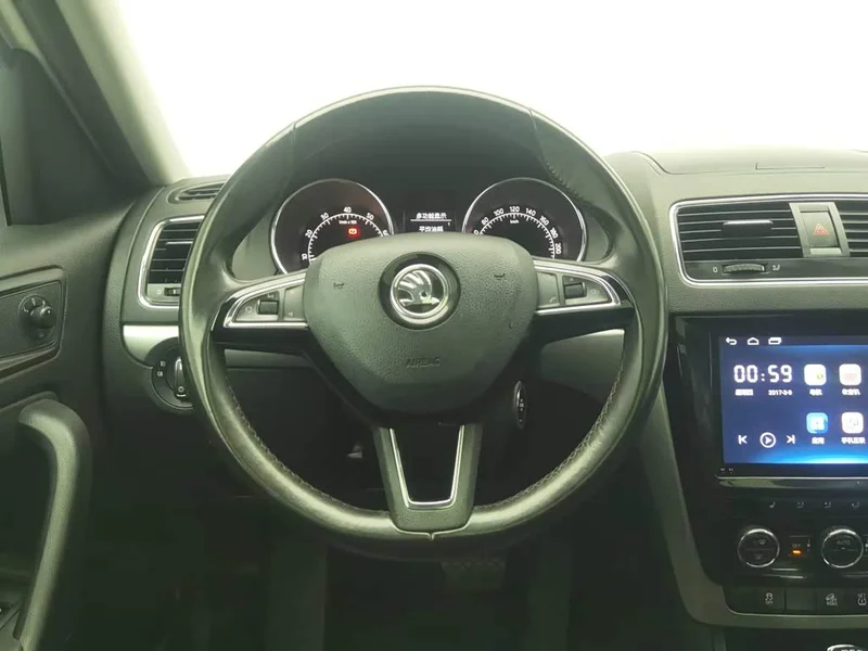 Skoda Yeti — фото 11