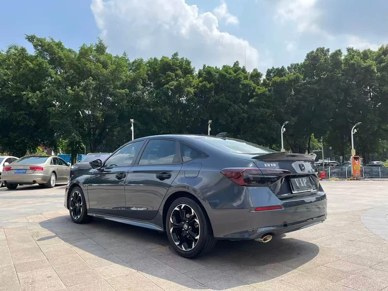 Honda Civic — фото 5