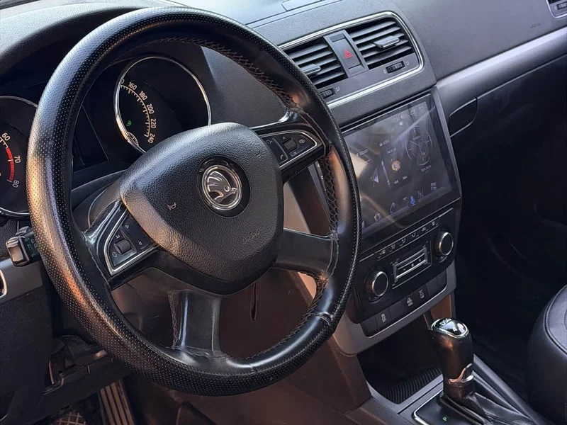 Skoda Yeti — фото 16
