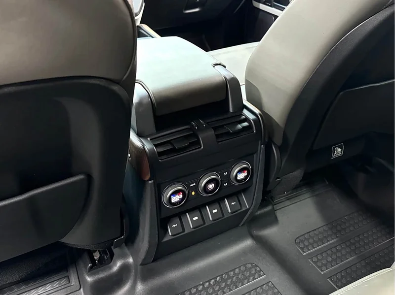 Land Rover Defender — фото 21