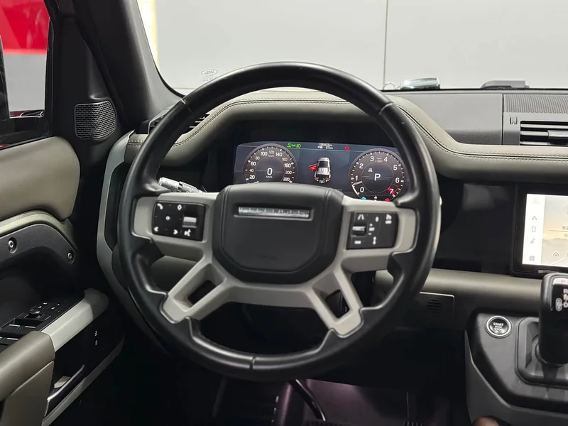 Land Rover Defender — фото 10